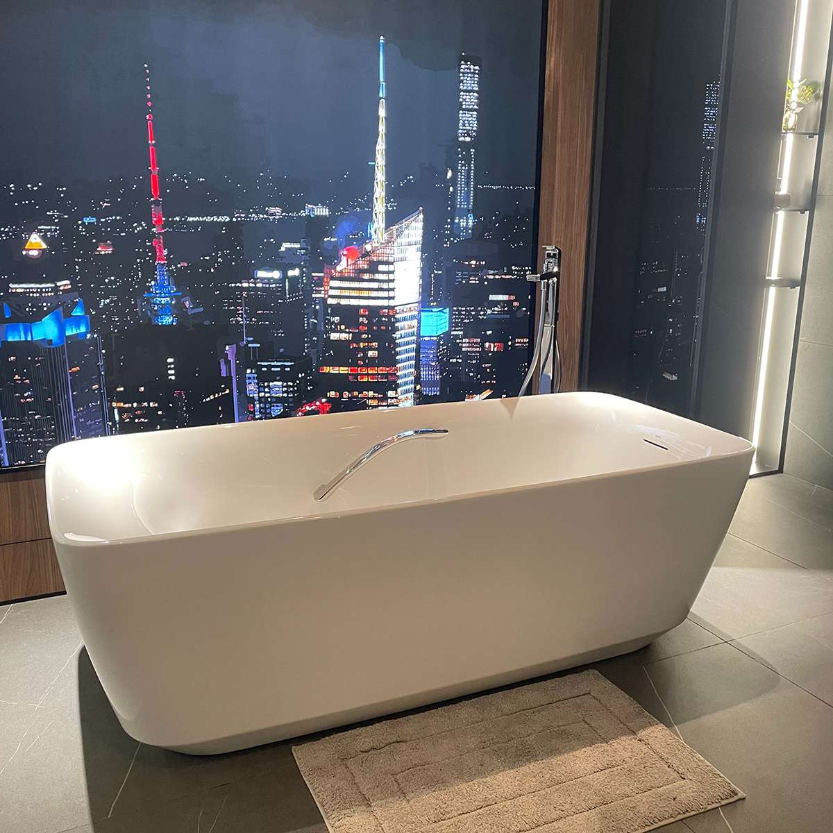 Bồn tắm độc lập TOTO PJY1724WHPWENMW TVBF412