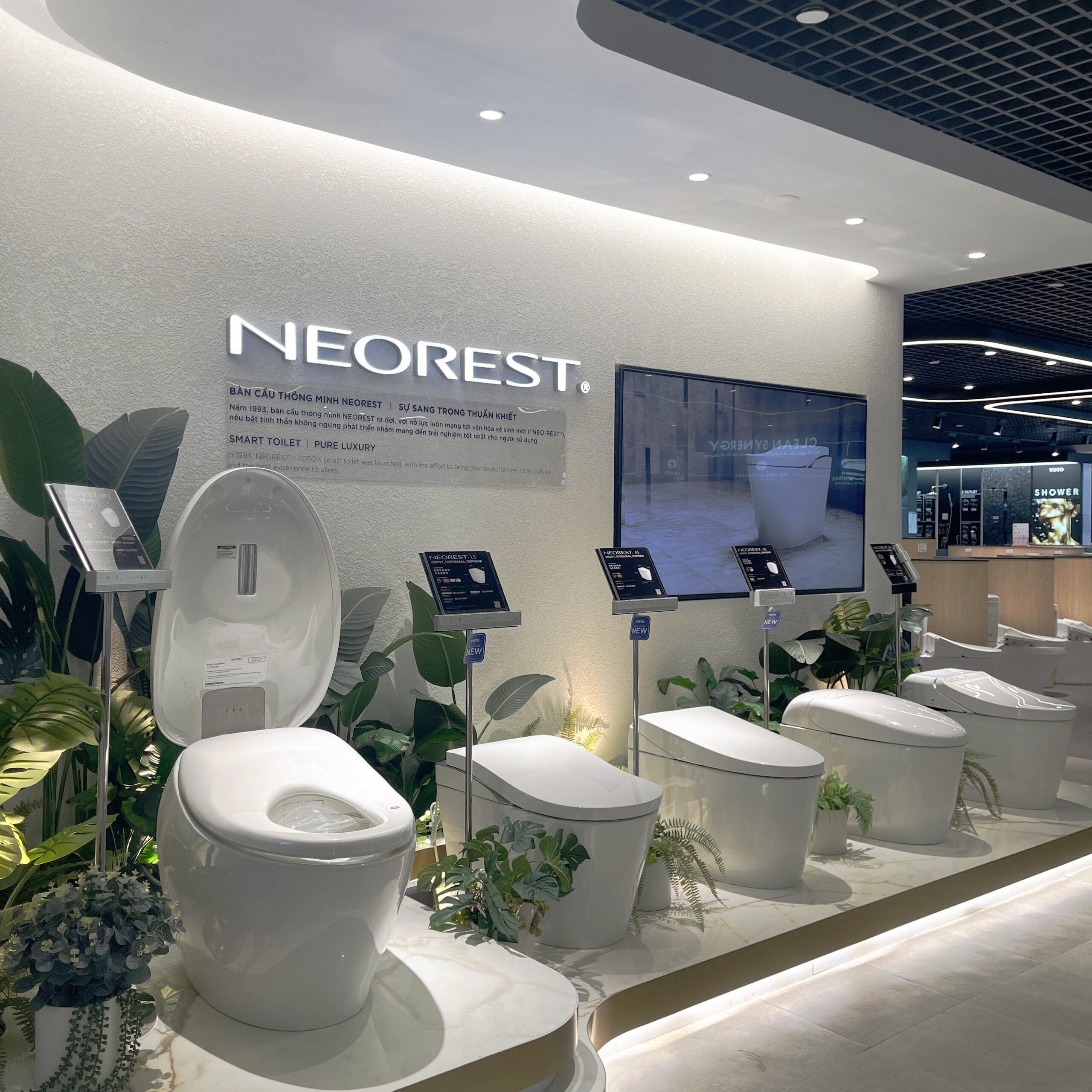 bàn cầu NEOREST - Thiết bị vệ sinh thông minh 