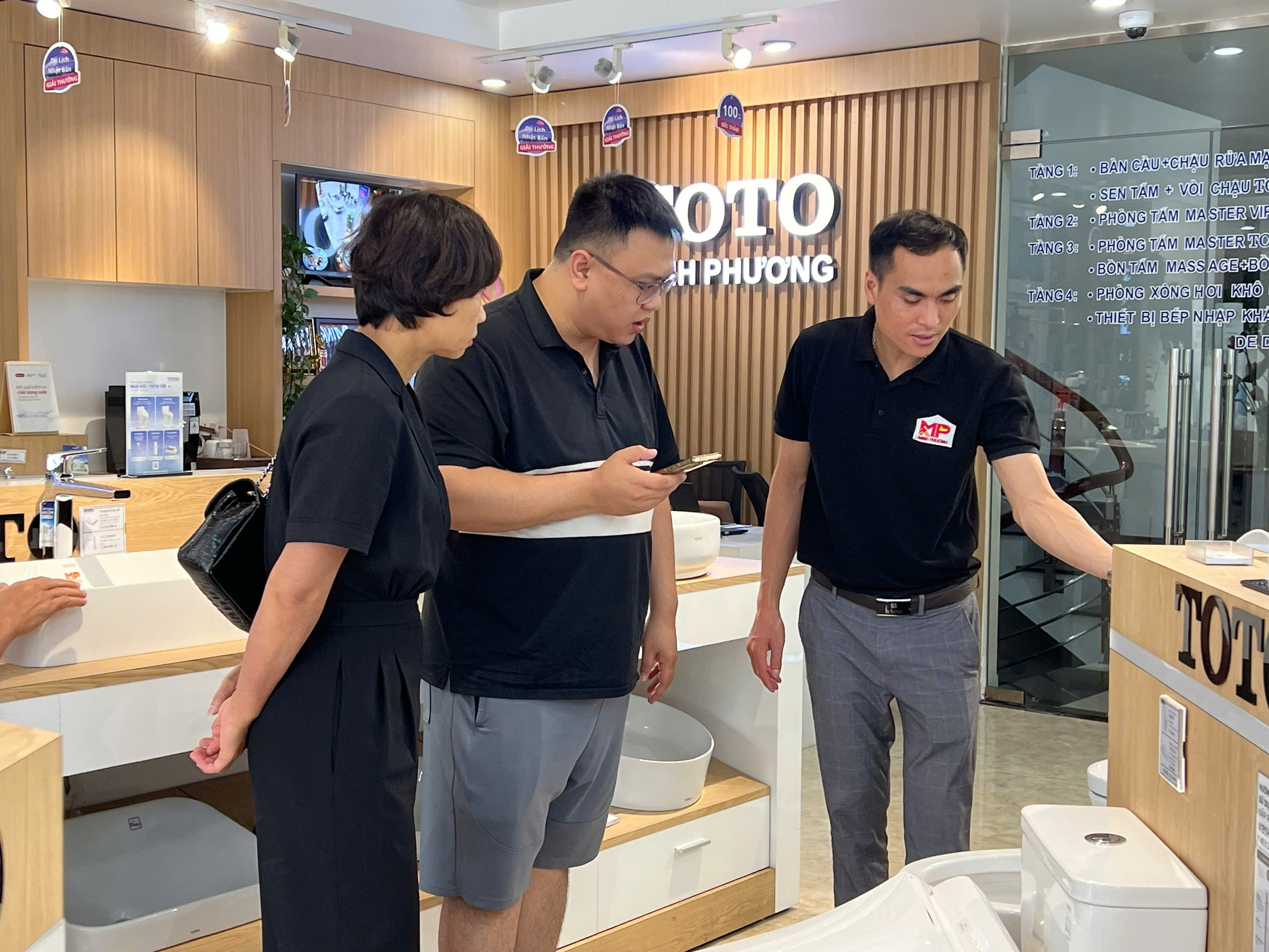 Nên lựa chọn mua thiết bị vệ sinh ở những đại lý có chính sách bảo hành tốt