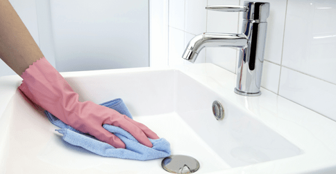 Cách vệ sinh lavabo và vòi nước sáng bóng, bền đẹp, an toàn