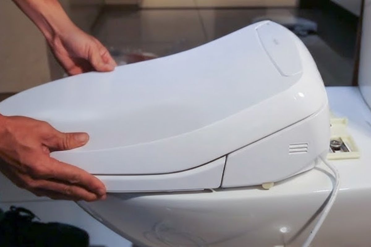 Nắp Rửa Điện Tử Washlet Được Thiết Kế Để Tháo Ra Cực Dễ