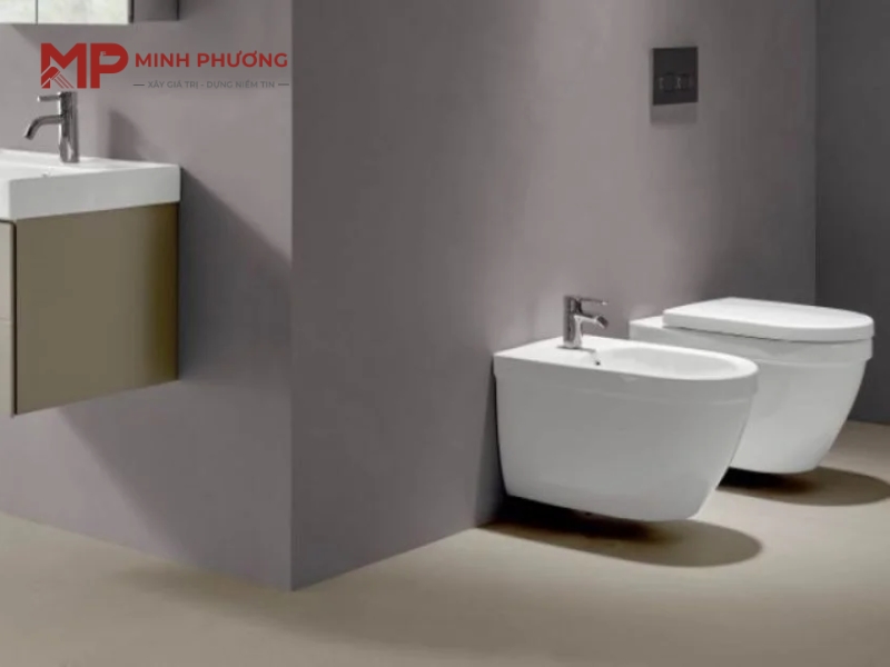 Bồn cầu treo tường TOTO có bền không? Trải nghiệm thực tế